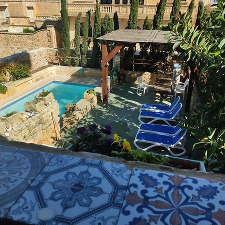 The Garden Gate Bed & Breakfast Sannat Oda fotoğraf