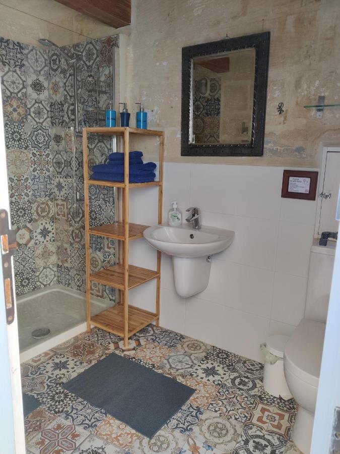 The Garden Gate Bed & Breakfast Sannat Dış mekan fotoğraf