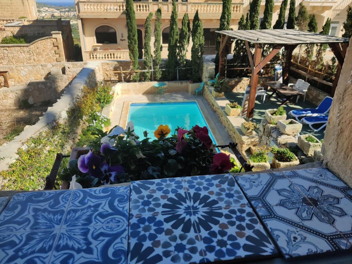 The Garden Gate Bed & Breakfast Sannat Dış mekan fotoğraf