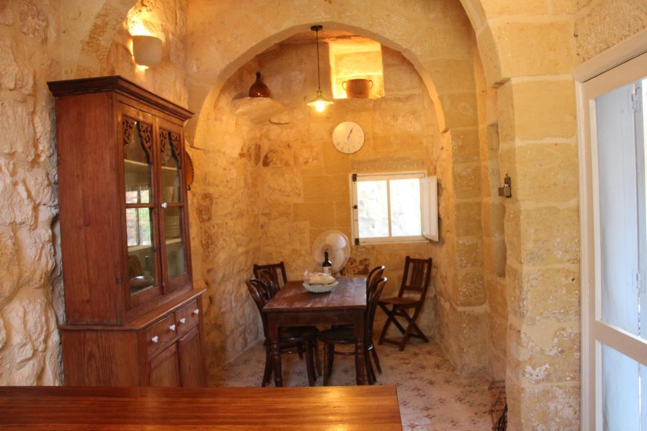 The Garden Gate Bed & Breakfast Sannat Dış mekan fotoğraf