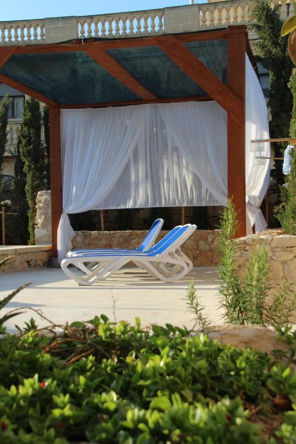 The Garden Gate Bed & Breakfast Sannat Dış mekan fotoğraf